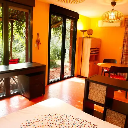 Studio Orange Oasis Salasc Exterior photo